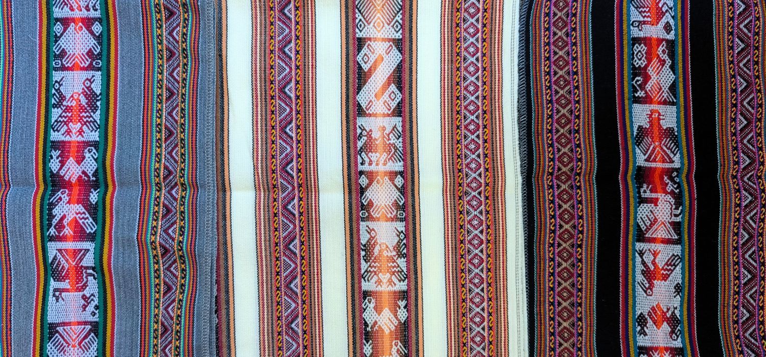 3 colores - Set 3 - Chincheros chemin de table_1