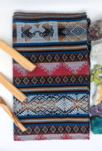 Tela Ritual Q'ero Mestana – Textil Andino Peruano Telar de Altar de Puno