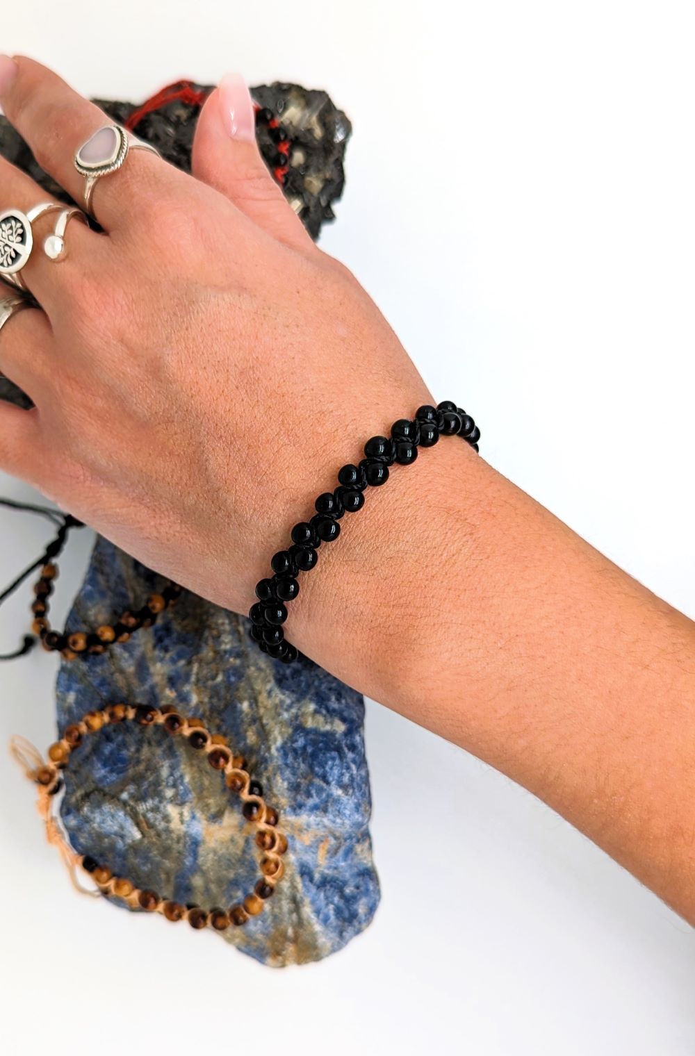 Bracelet double rang de graines amazoniennes Huayruros et Chirmi - Bracelet artisanal péruvien