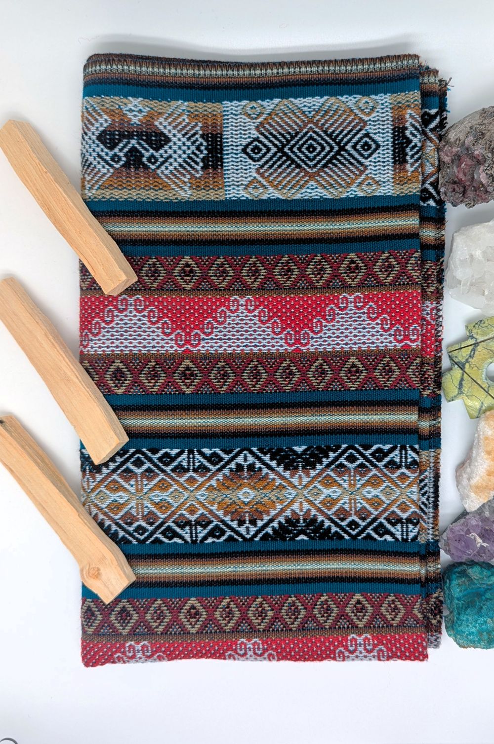 Tela Ritual Q'ero Mestana – Textil Andino Peruano Telar de Altar de Puno