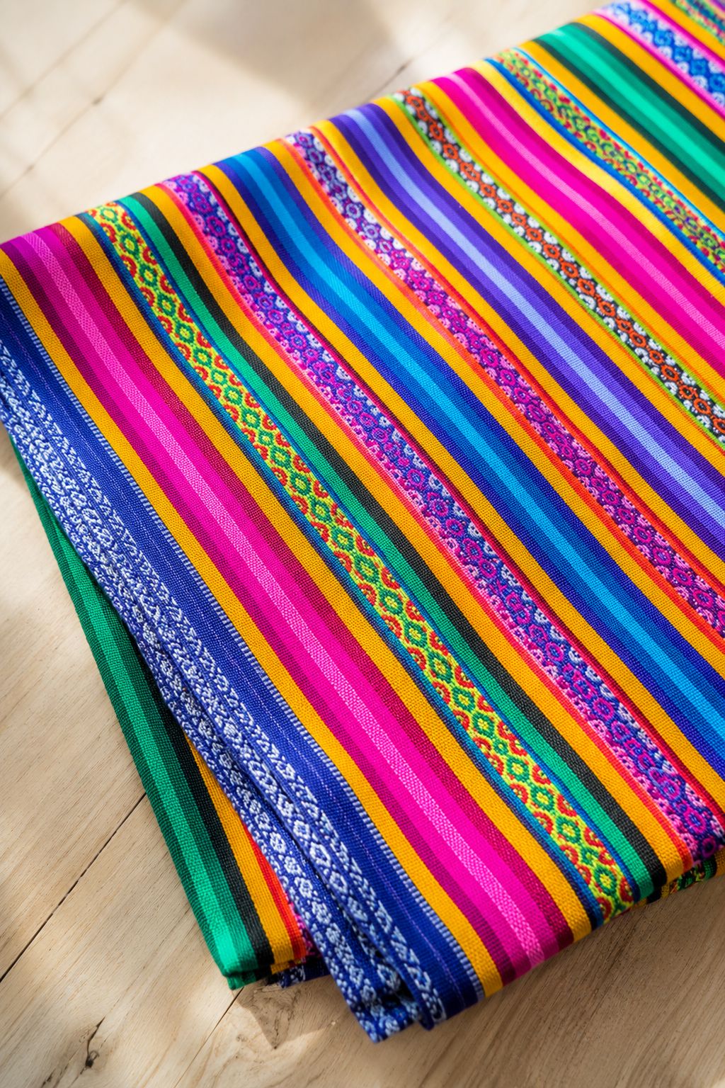 Tissu andin péruvien JAUJA | Aguayo rayé coloré au mètre – Textile inca authentique, personnalisable et issu du commerce équitable