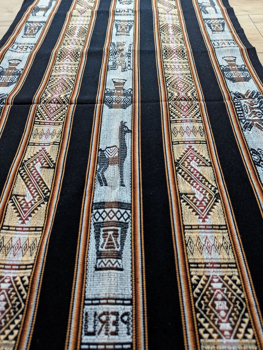 Llamas&keros Noir-1_2