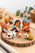 Crèche Péruvienne Mantitas — 8 Pièces, 5 cm, Style Ayacucho