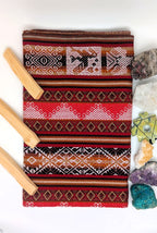 Tela Ritual Q'ero Mestana – Textil Andino Peruano Telar de Altar de Puno