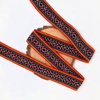 Cinta de Lana Peruana de 3,5 cm de Ancho, Tejida a Mano en Telar Tradicional, Motivos Geométricos Andinos, Se Vende por Metro