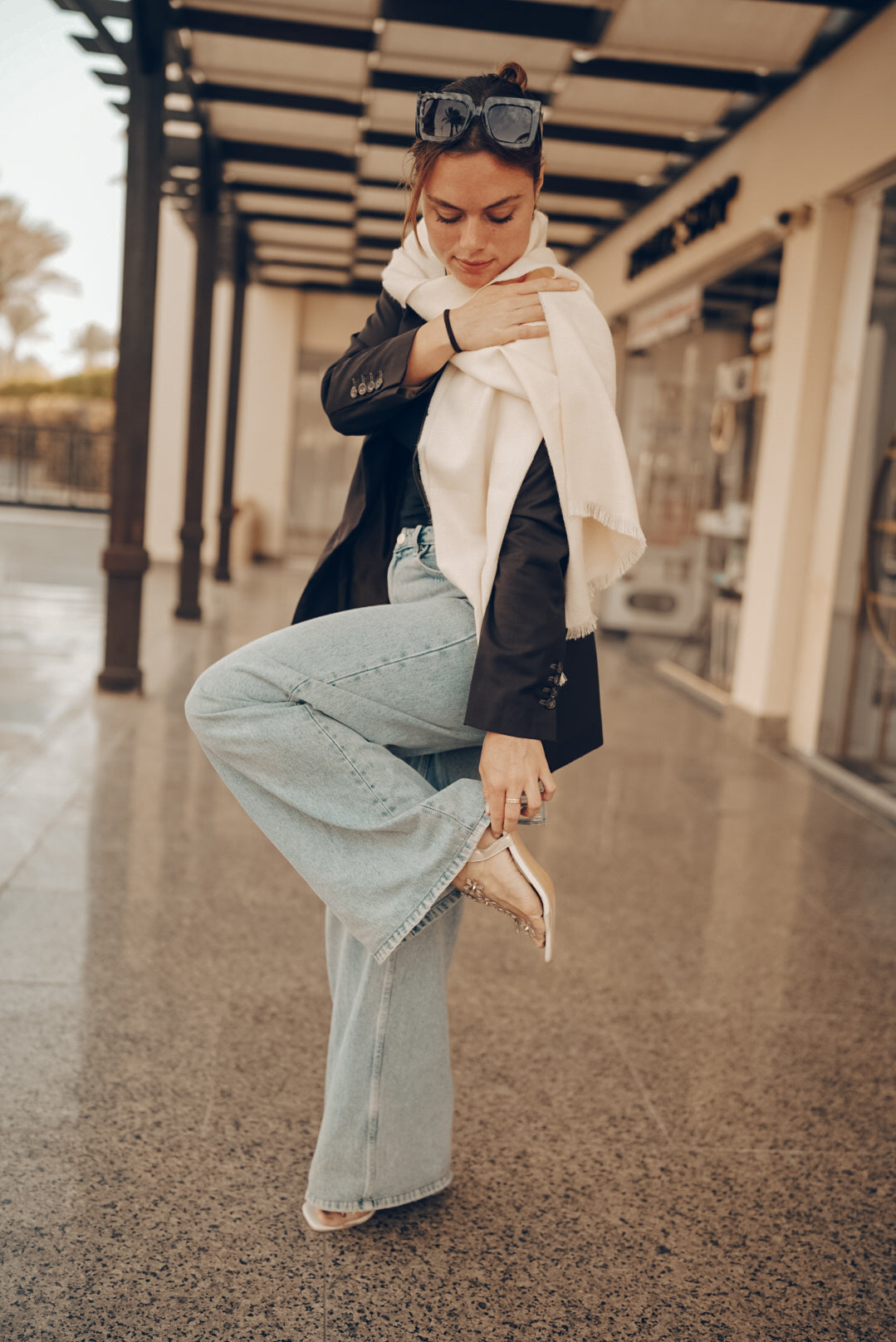 Écharpe Bébé Alpaga – Gris Uni & Beige | 100 % tissée à la main au Pérou | Douceur Andine de Luxe