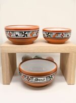 Set of 3 Peruvian Hand-Painted Ceramic Bowls - White Model - Image 2