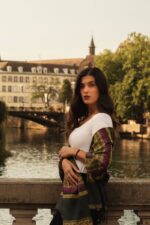 Baby Alpaca and Silk Peruvian Shawl: Elegant dark green with color touches - Image 6