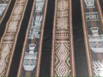 Peruvian tablecloth  "LLAMAS & Q'EROS" - Peruvian Andean Fabric - Authentic Artisanal Textiles in Specific Sizes - Image 9