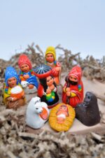 Handcrafted Peruvian Nativity Set - 8-Piece Terra Cotta Creche with Traditional Chincheros Hats - Image 2