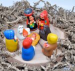 Handcrafted Peruvian Nativity Set - 8-Piece Terra Cotta Creche with Traditional Chincheros Hats - Image 4